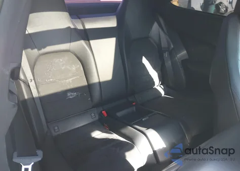 2014 Mercedes-Benz C 63 Amg z USA, uszkodzony, nr VIN WDDGJ7HBXEG322336